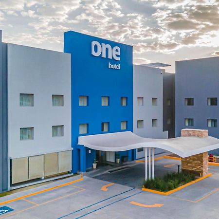 One Saltillo Aeropuerto Экстерьер фото